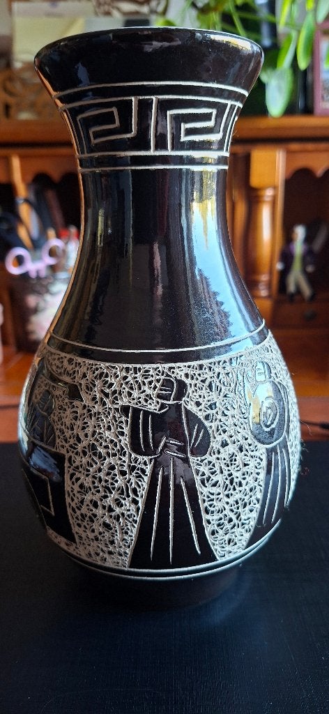 mooie vaas in sgraffito techniek, Antiek en Kunst, Ophalen of Verzenden