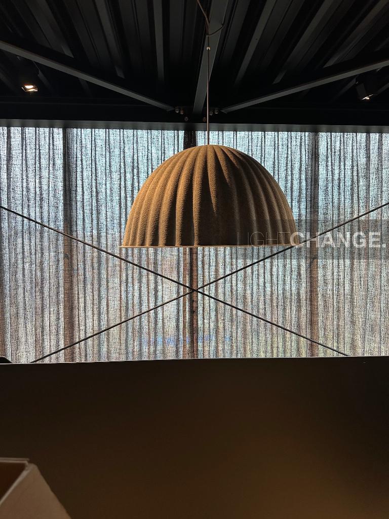 10x MUUTO UNDER THE BELL HANGLAMP groot 82 cm E27 led -75%, Huis en Inrichting, Lampen | Hanglampen, Stof, Waterstad 23, Zo goed als nieuw