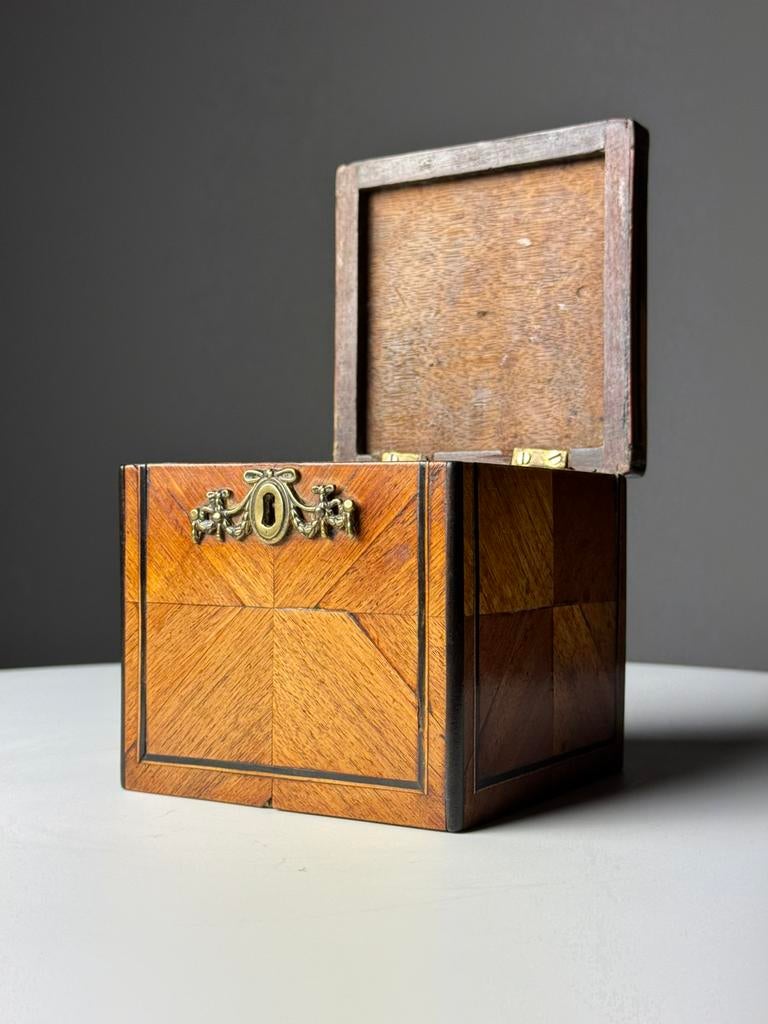 Hollandse Tea caddy 19e eeuw, Ophalen, Zo goed als nieuw