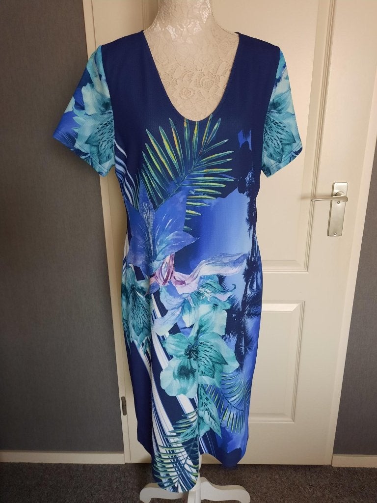 jurk Batida Kleur : Blauw Maat : L . NIEUWSTAAT, Blauw, Maat 42/44 (L), Nieuw, Ophalen of Verzenden