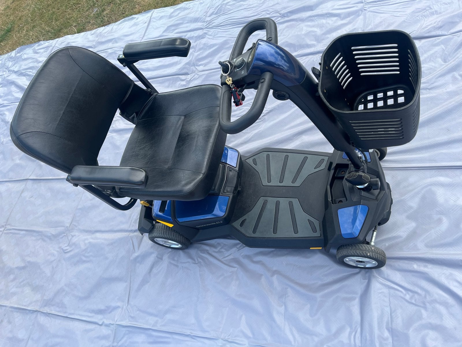 Avantgarde ET2 scootmobiel geveerd blauw, Diversen, Ophalen, Zo goed als nieuw, 15 km of minder, 10 km/u of minder
