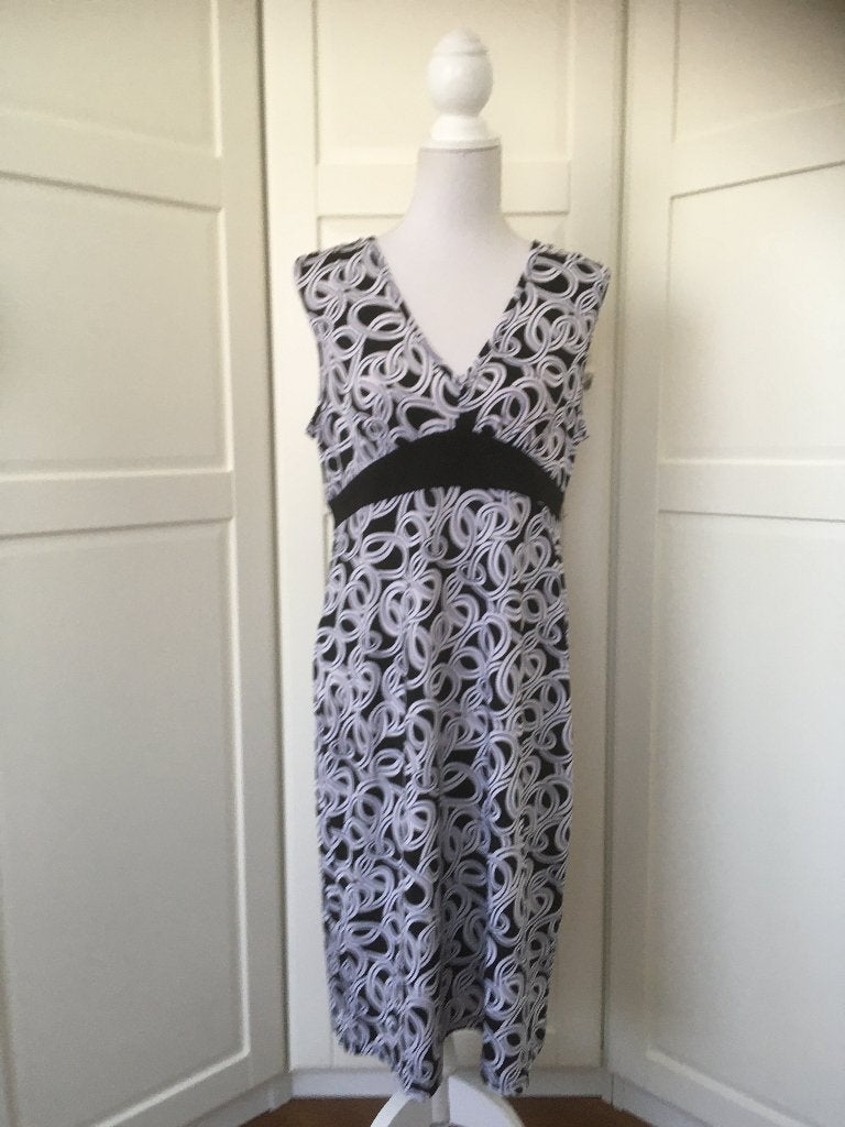 Kingfield zwart witte mouwloze print midi jurk M (= L), Maat 38/40 (M), Zwart, Ophalen of Verzenden, Kingfield