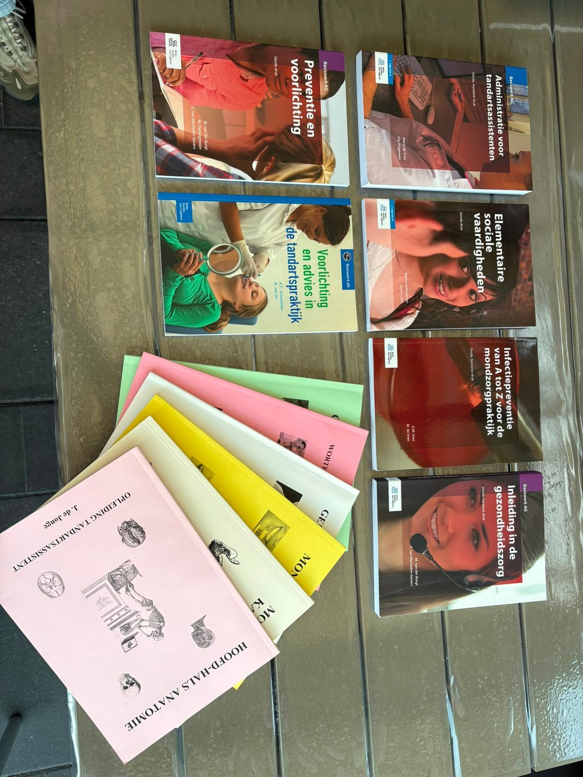 Complete set studieboeken Tandartsassistent – nette staat, Ophalen of Verzenden, Beta, Zo goed als nieuw