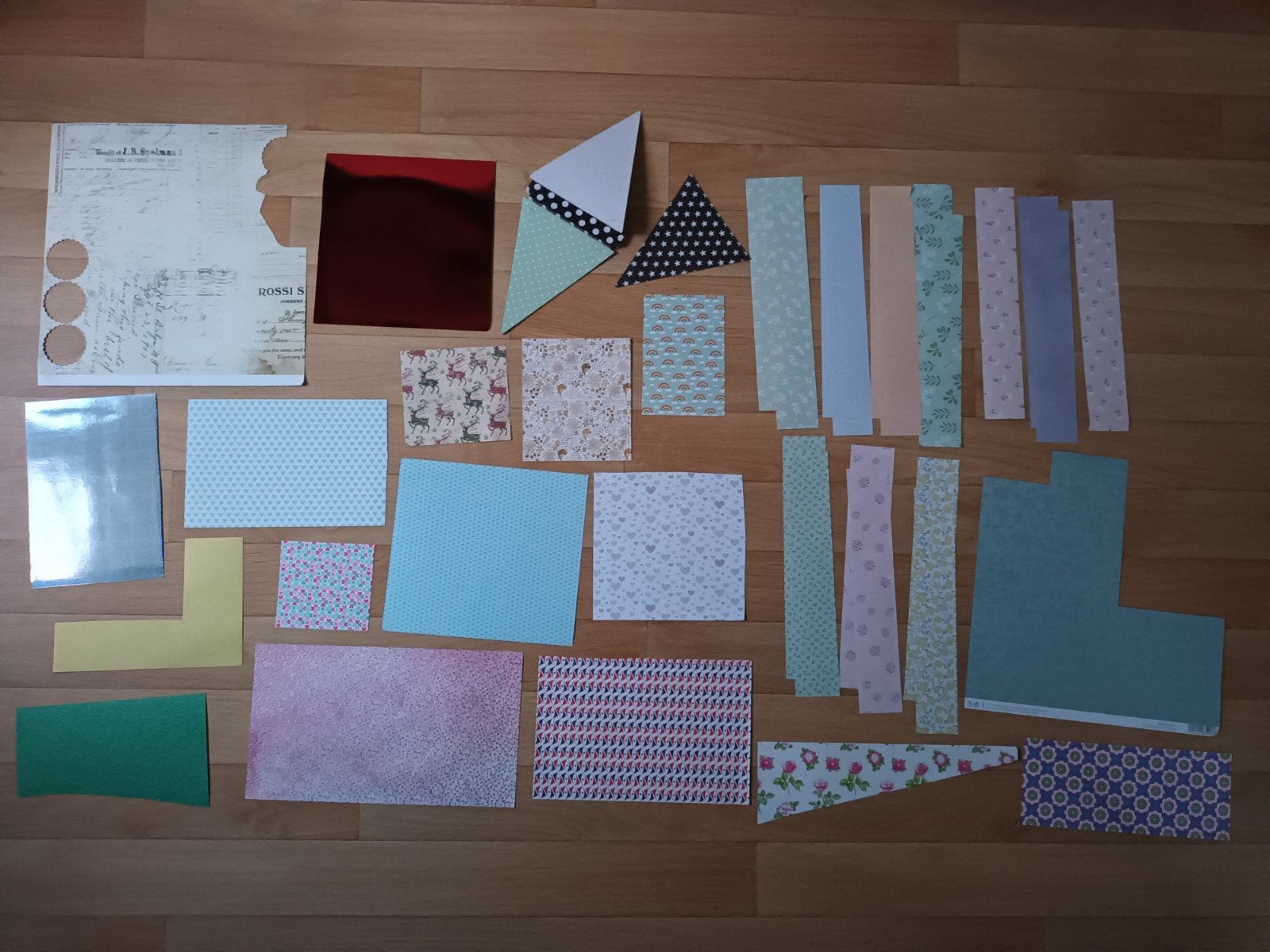 Scrappapier allerlei reststukken patroon papier karton, Hobby en Vrije tijd, Ophalen of Verzenden, Gebruikt, Papier of Karton
