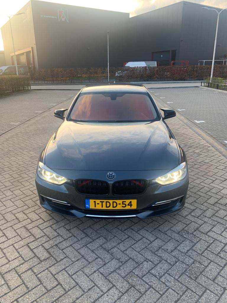 BMW 3-Serie 2.0IX 328 180KW Aut8 (f30) 2014 Grijs, Auto's, Automaat, 745 kg, Achterwielaandrijving, 4 cilinders