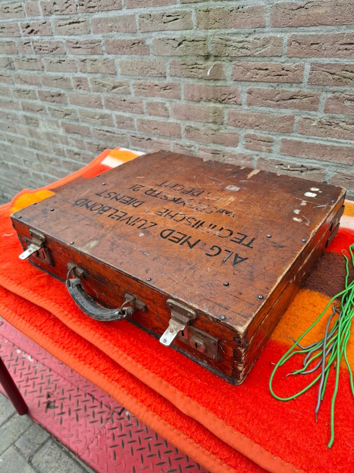 Koffer elektrische apparatuur en meters, Ophalen