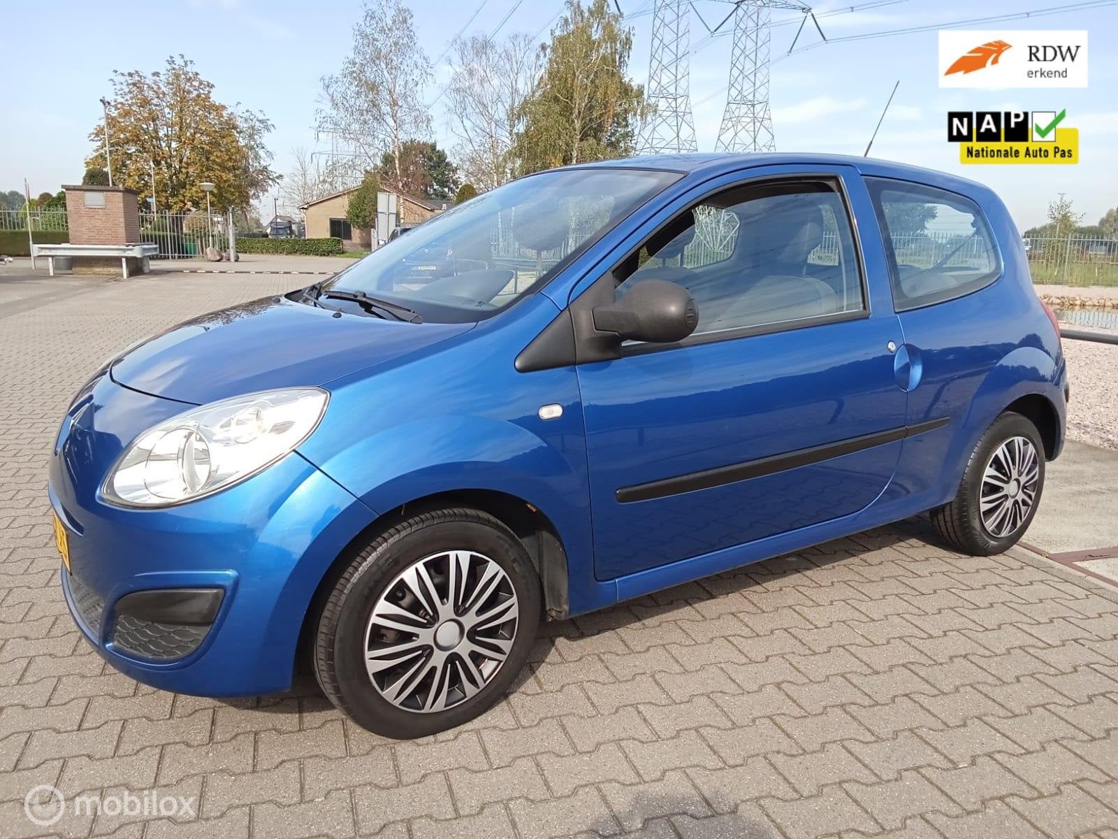 Renault Twingo 1.2 Dynamique/apk/airco/lage kmstand, Voorwielaandrijving, Gebruikt, 4 cilinders, Origineel Nederlands