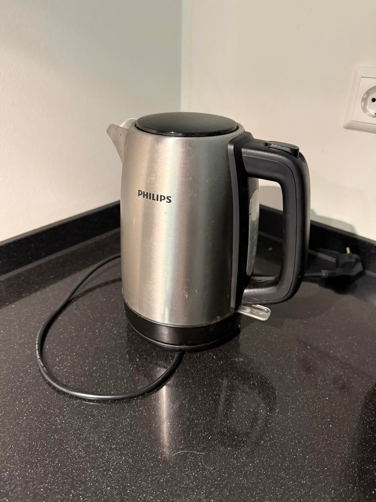 Philips waterkoker, 1 tot 2 liter, Ophalen, Zo goed als nieuw