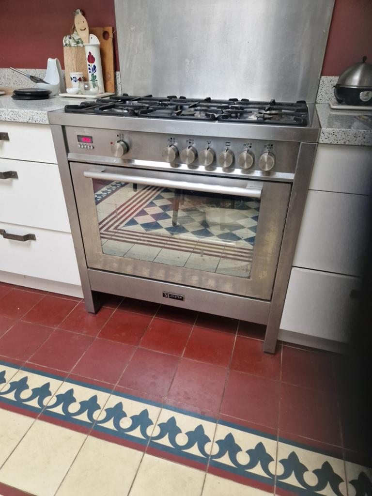 Gasfornuis met oven, Gebruikt, Ophalen of Verzenden, Gas, Vrijstaand