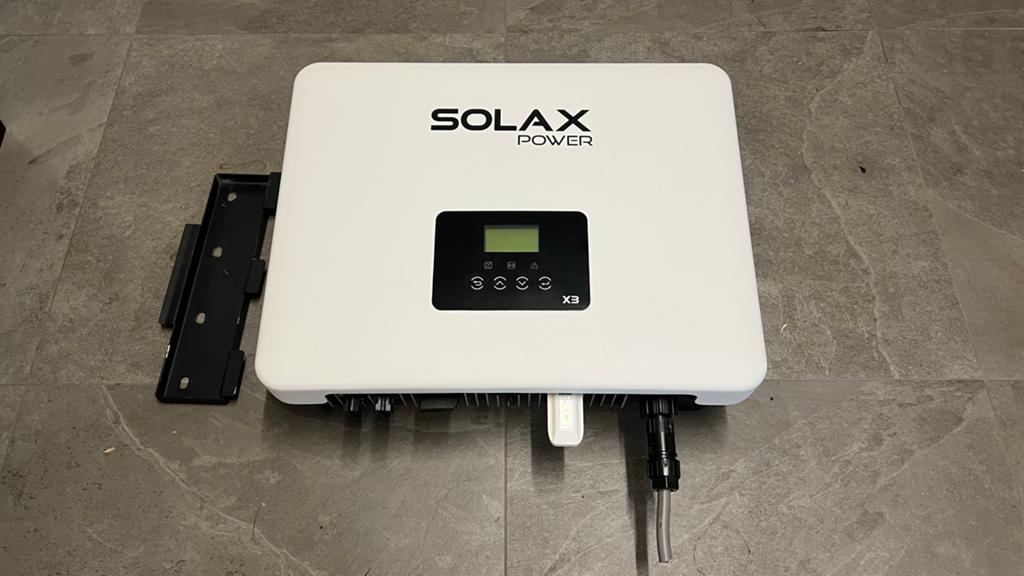 Solax Power X3 5.0 omvormer - 5 jaar oud, incl. handleiding, Doe-het-zelf en Verbouw, Zonnepanelen en Toebehoren, Ophalen, Gebruikt