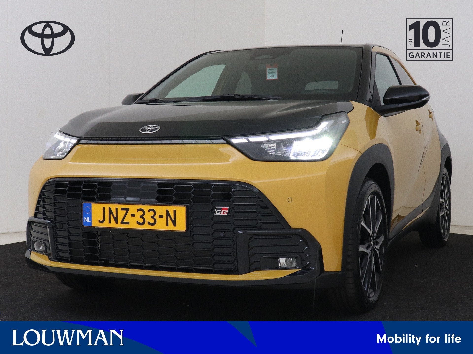 Toyota Aygo X Hybrid 115 GR Sport (bj 2025, automaat), Auto's, 12 maanden, Euro 6, 4 stoelen, 116 pk