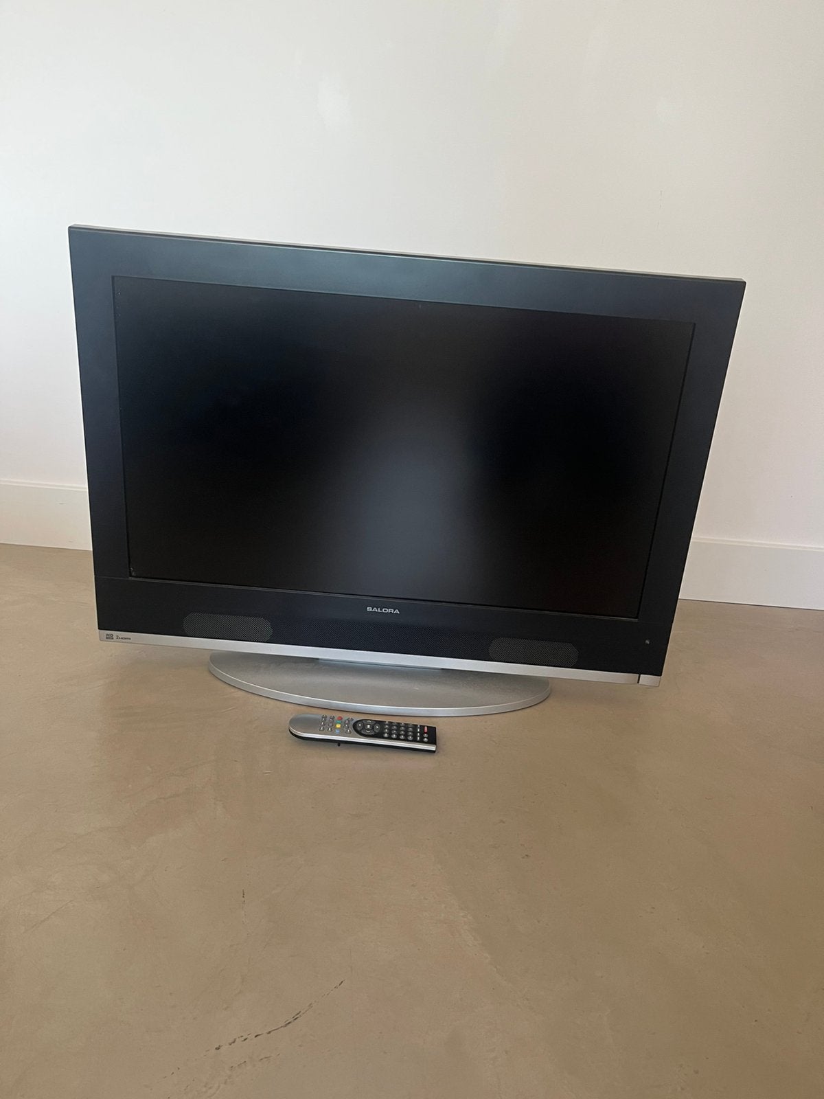 Salora tv, Gebruikt, 50 Hz, LCD, 60 tot 80 cm