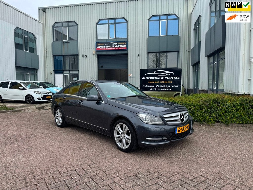 Mercedes-Benz C-klasse 180 Ambition Avantgarde AUTOMAAT!, Auto's, Mercedes-Benz, Achterwielaandrijving, Euro 6, Sedan, 16 km/l