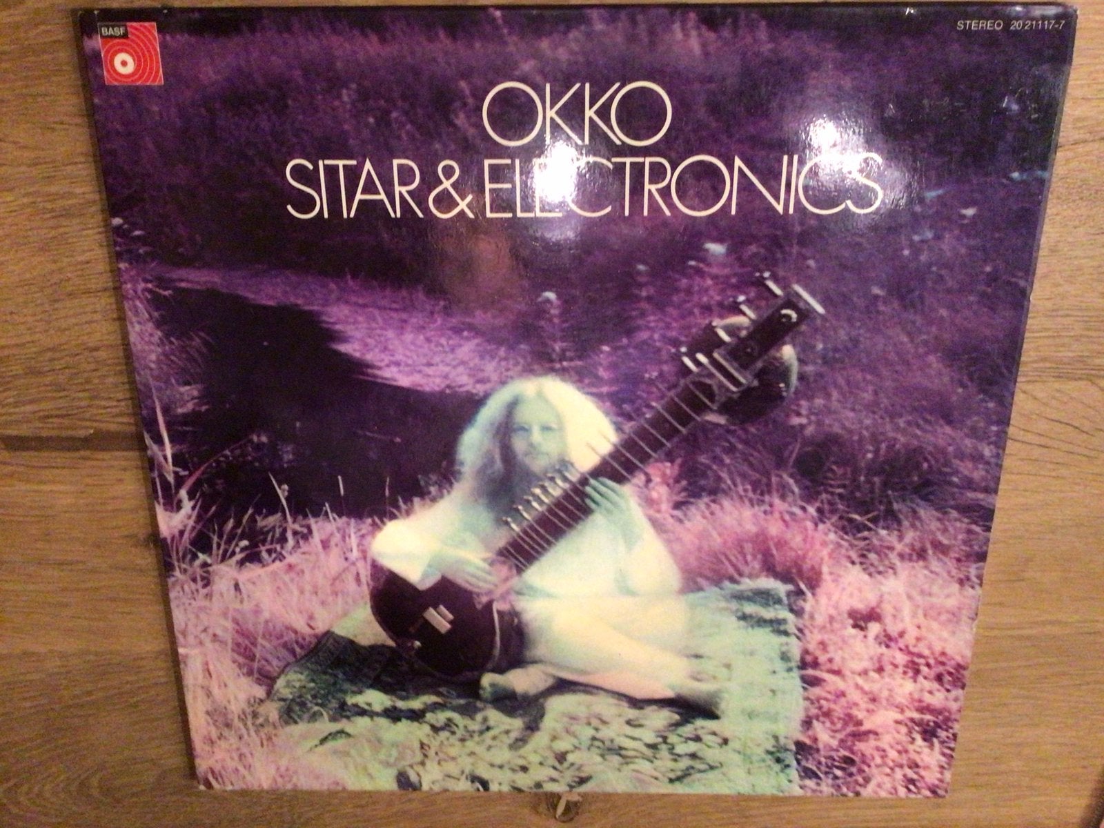Okko Bekker-Sitar & Electronic. Psychedelic collector item., Cd's en Dvd's, Cd's | Rock, Ophalen of Verzenden, Zo goed als nieuw