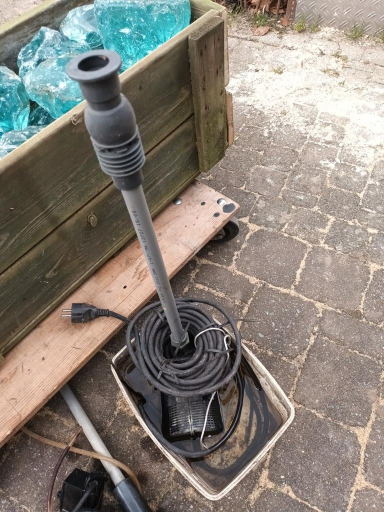 Andara kristallen glasblokken met fonteinpomp en lamp, Ophalen of Verzenden, Gebruikt, Vijverpomp