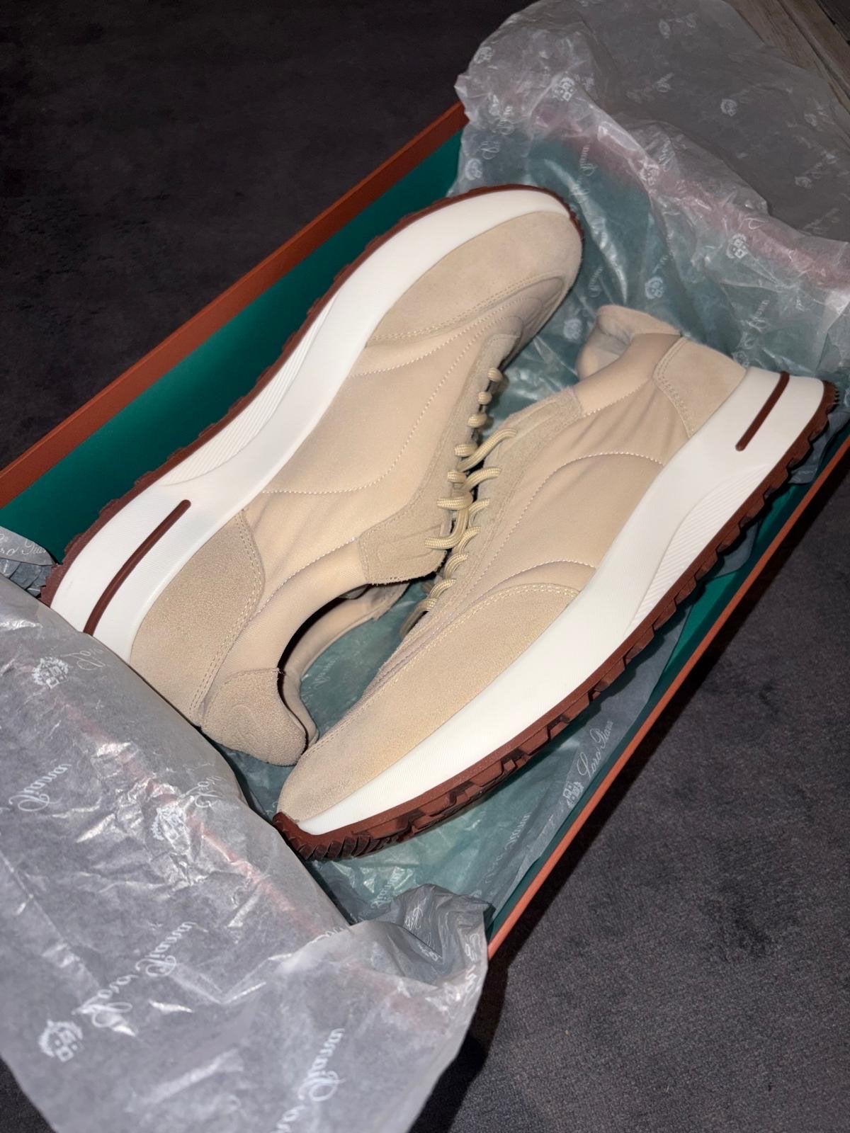 Loro Piana Sneakers - Zo goed als nieuw, Verzenden, Beige, Sneakers of Gympen, Zo goed als nieuw