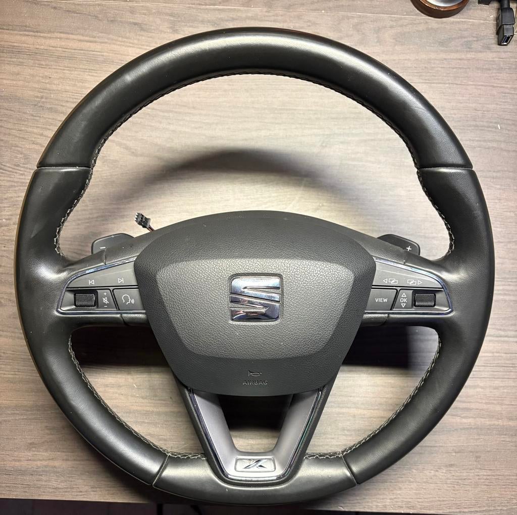 Net Seat Leon 5F Xcellence stuur met airbag en DSG flippers, Ophalen of Verzenden, Gebruikt, Seat