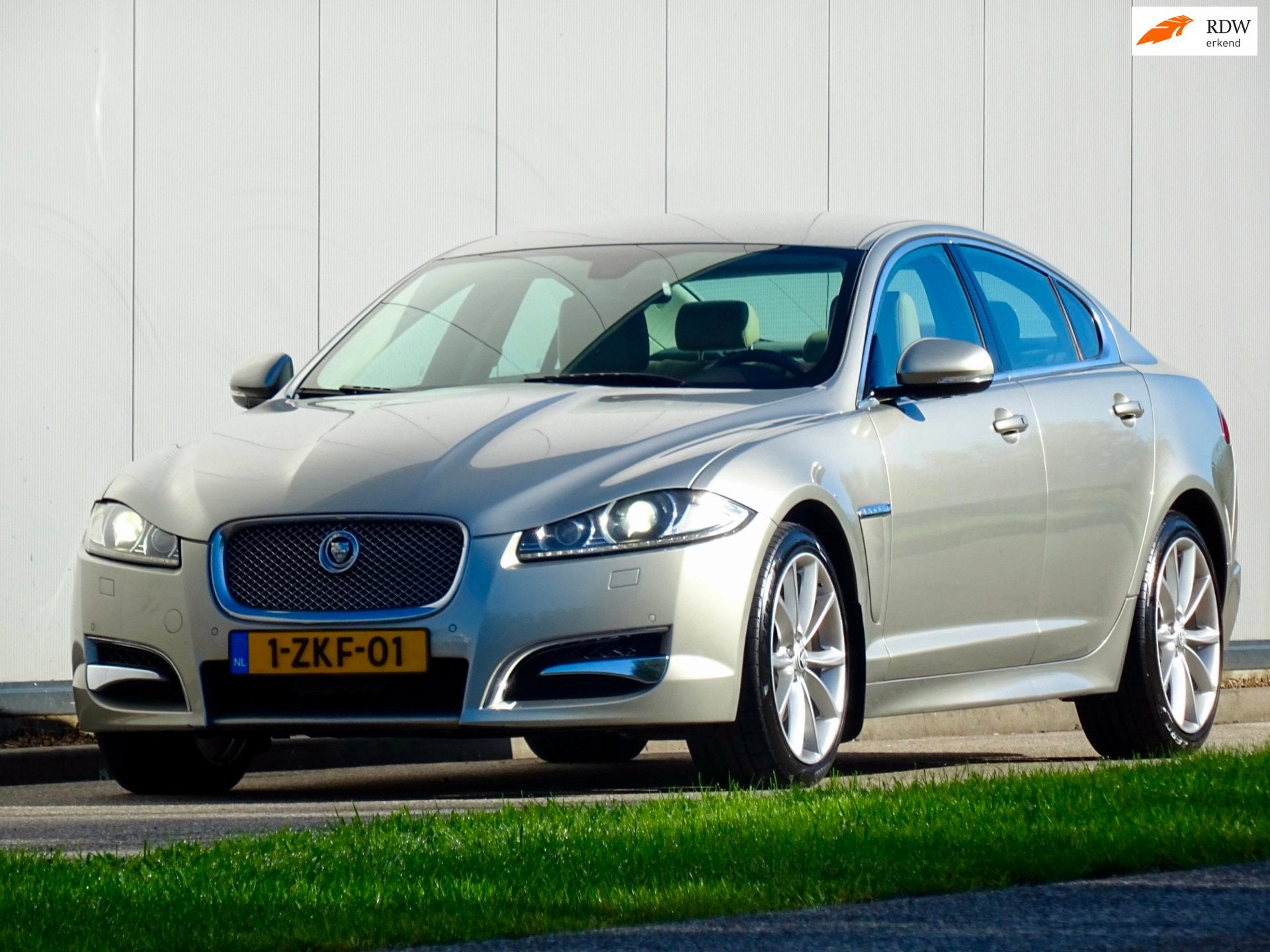 Jaguar XF 2.2D Sport Limited | Leer | LED | R-Sport |, Auto's, Automaat, Euro 5, Achterwielaandrijving, Gebruikt