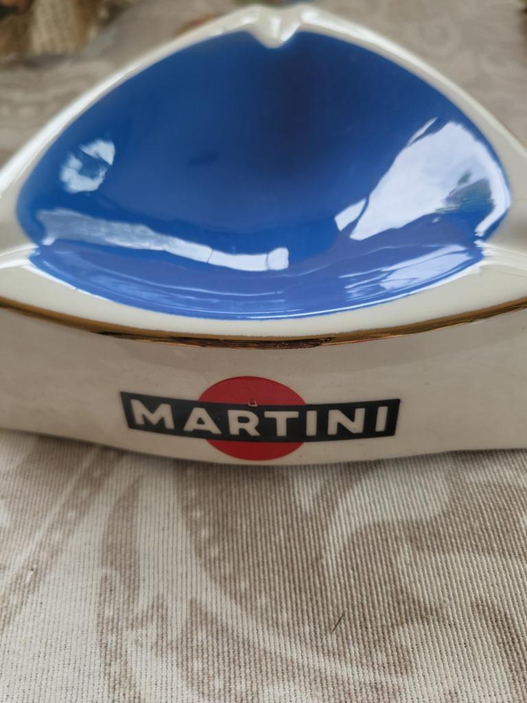 Puntgave Martini asbak., Ophalen of Verzenden