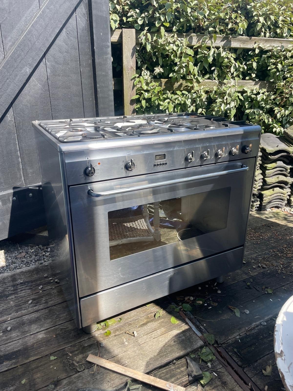 Smeg Fornuis met Oven - Vrijstaand Gasfornuis, Ophalen, Gebruikt, 60 cm of meer, Gas