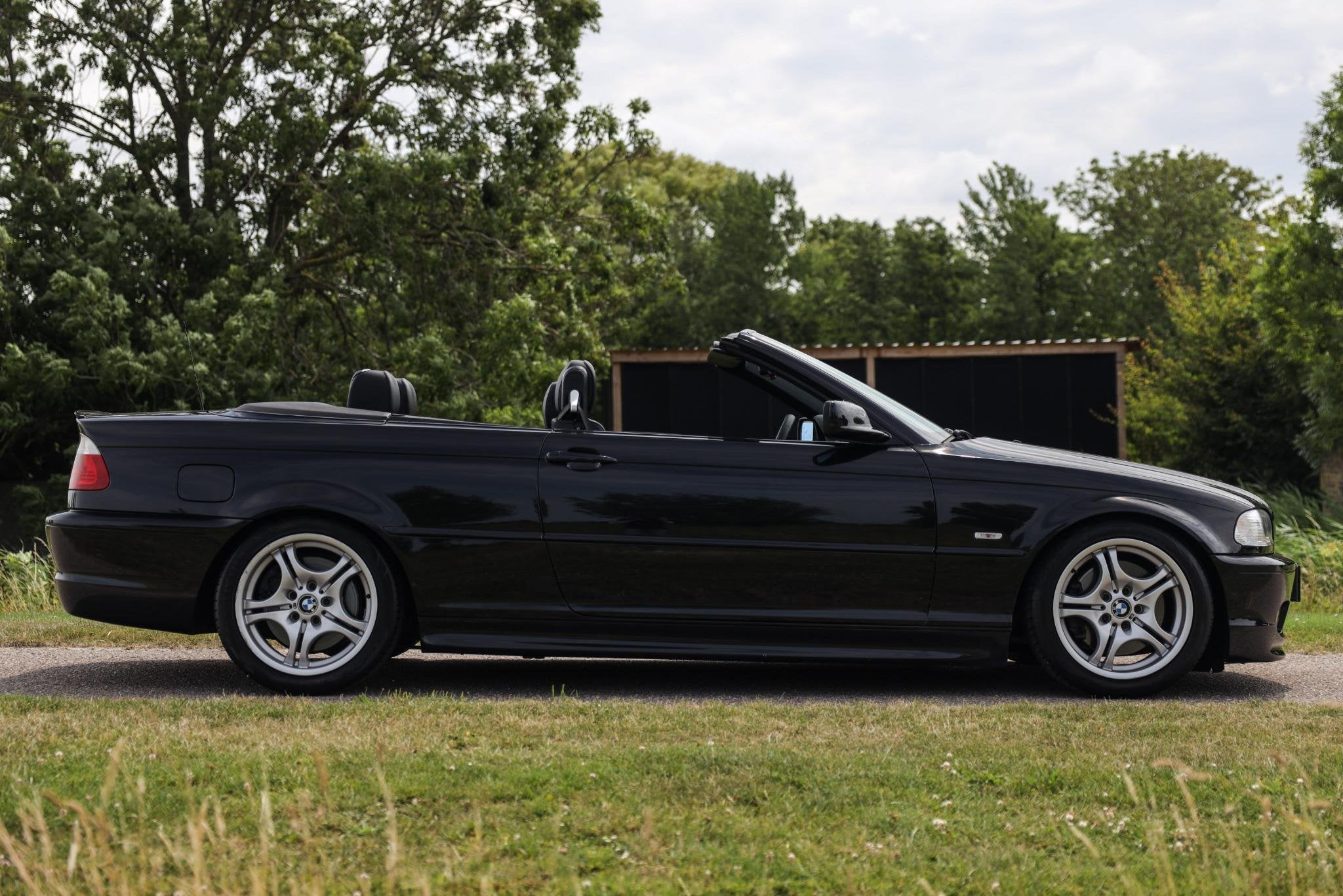 BMW 3-serie Cabrio 330Ci Executive M-Sport  Hardtop  S, Automaat, Gebruikt, Zwart, 1595 kg