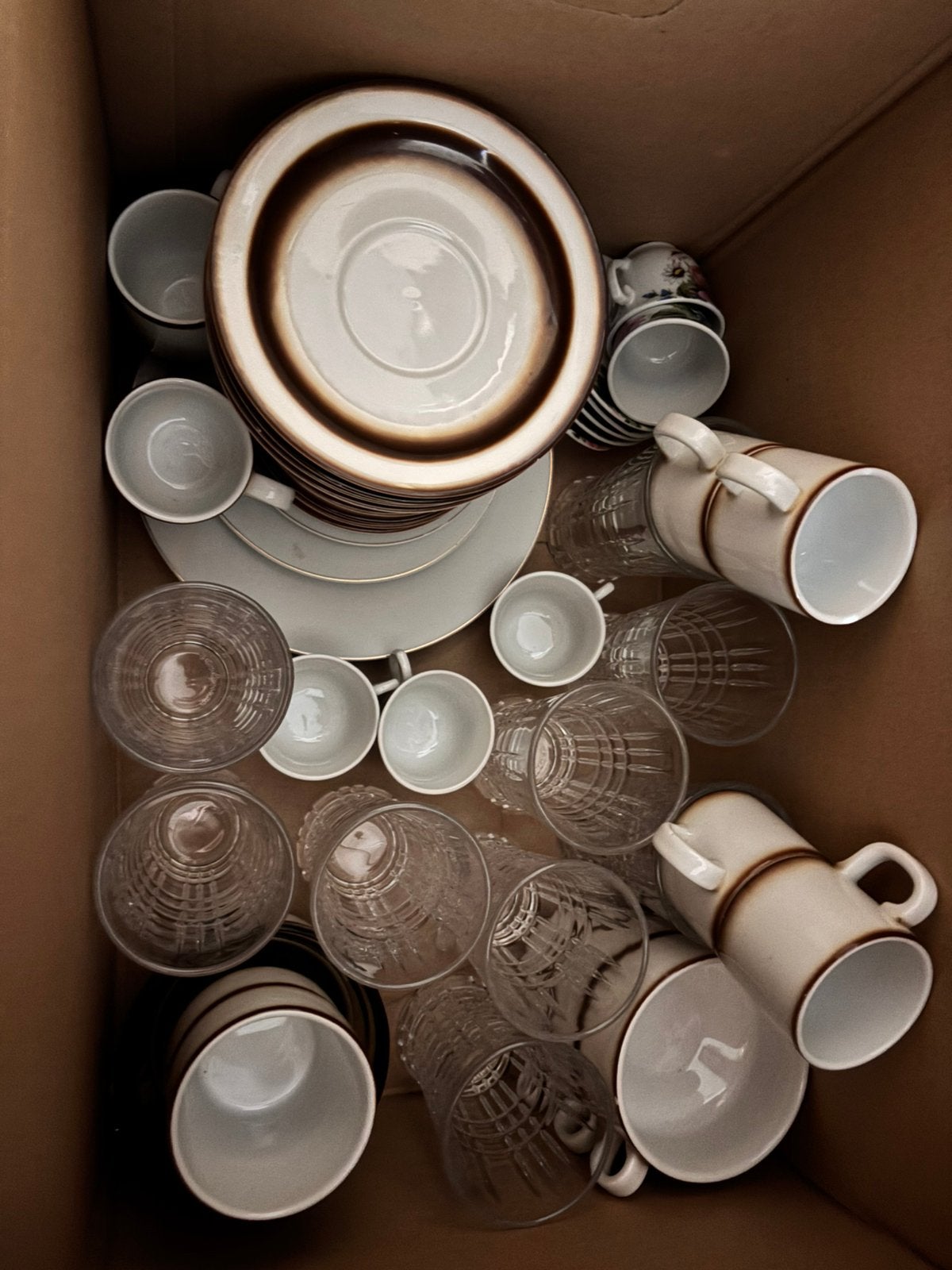 Mooie partij servies (borden, kopjes, glazen)⁠, Ophalen, Bord(en), Overige stijlen, Glas