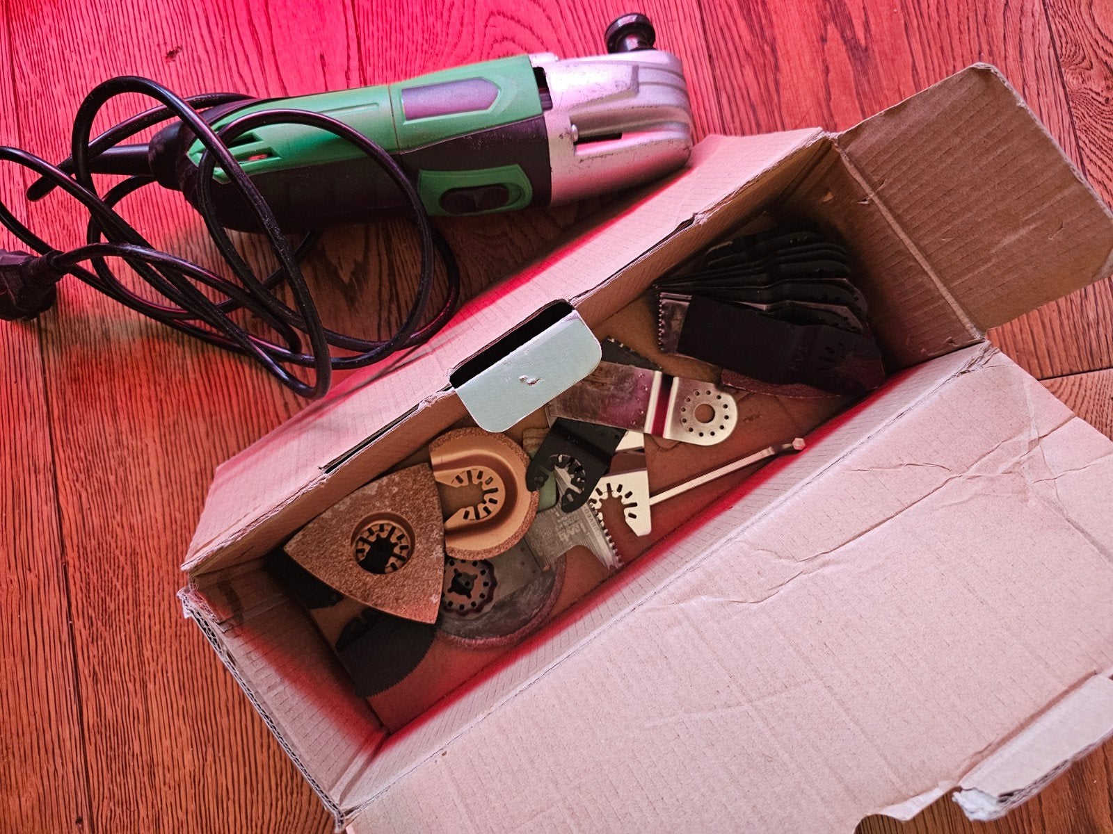 een Hofftech Multitool (180W, 230V), Doe-het-zelf en Verbouw, Gereedschap | Slijpmachines, Ophalen of Verzenden, Minder dan 700 watt