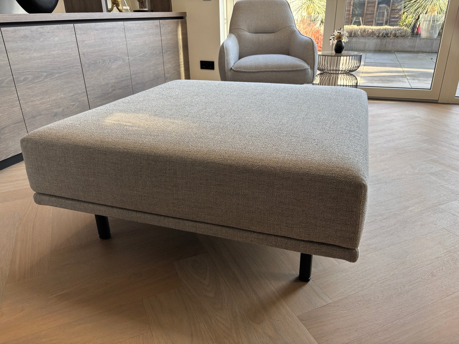 Hocker Dura 1m x 1m - Stijlvolle en Comfortabele Voetenbank, Ophalen, Vierkant, 75 tot 100 cm, Zo goed als nieuw
