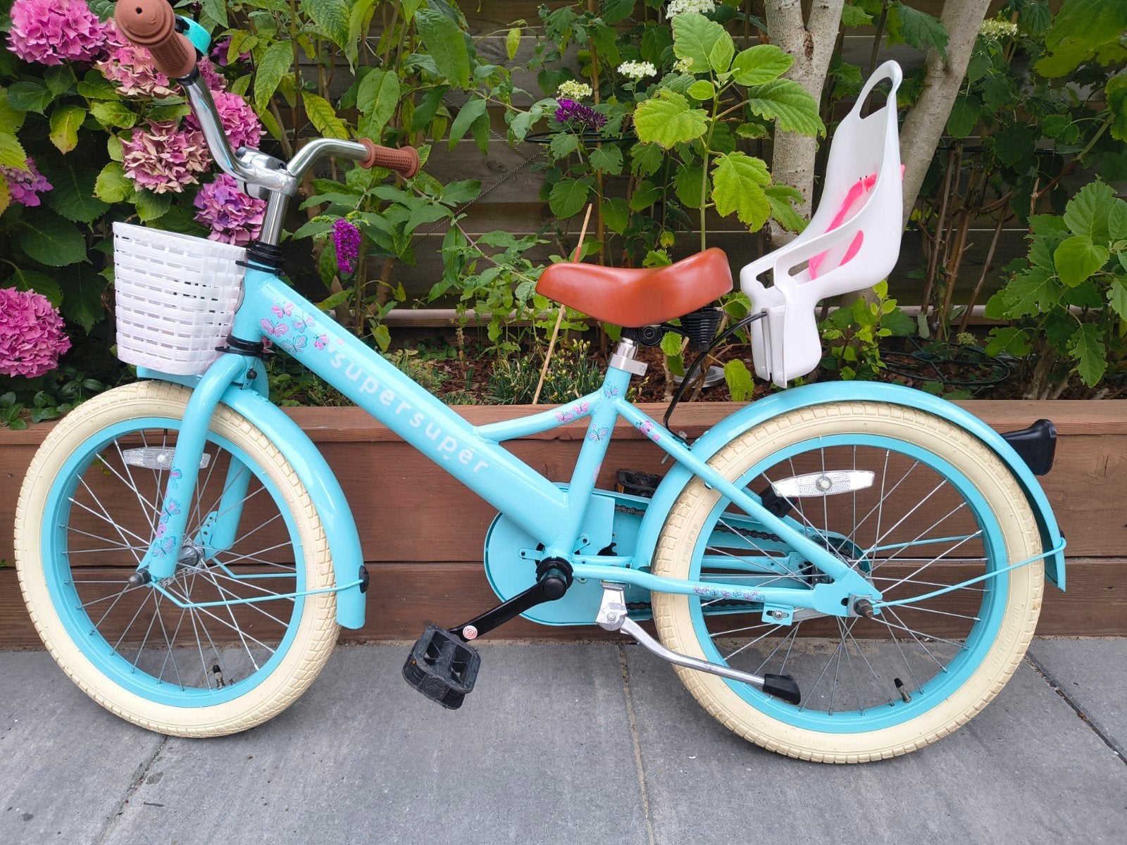 Supersuper Little Miss 18 inch meisjesfiets met achterzitje, Fietsen en Brommers, Fietsen | Kinderfietsjes, Ophalen, Terugtraprem