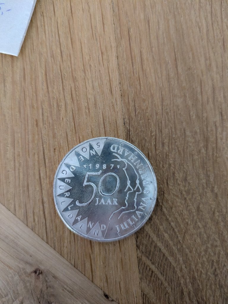 Herdenkingsmunt 50 gulden 50 jaar Huwelijk Juliana&Bernhard, Postzegels en Munten, Munten | Nederland, Ophalen, Koningin Beatrix