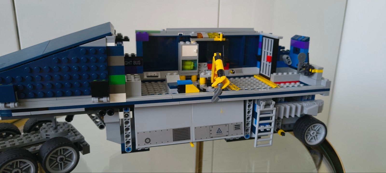 Lego Avengers 8635 Mobile Command Center met boekjes, Ophalen, Gebruikt