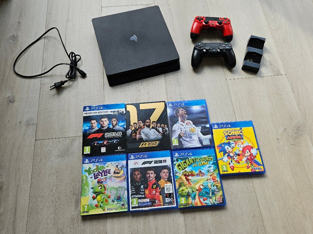 PS4 + 2 controlers + 7 games, Spelcomputers en Games, Met 2 controllers, Ophalen of Verzenden, Slim, 500 GB