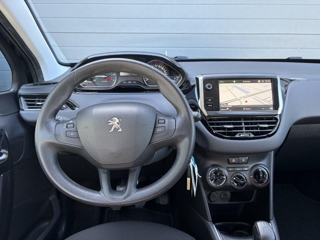 Peugeot 208 1.2 PureTech Blue Lion 2e Eigenaar,Apple Carplay, Auto's, Peugeot, Voorwielaandrijving, Stof, Gebruikt, 1199 cc
