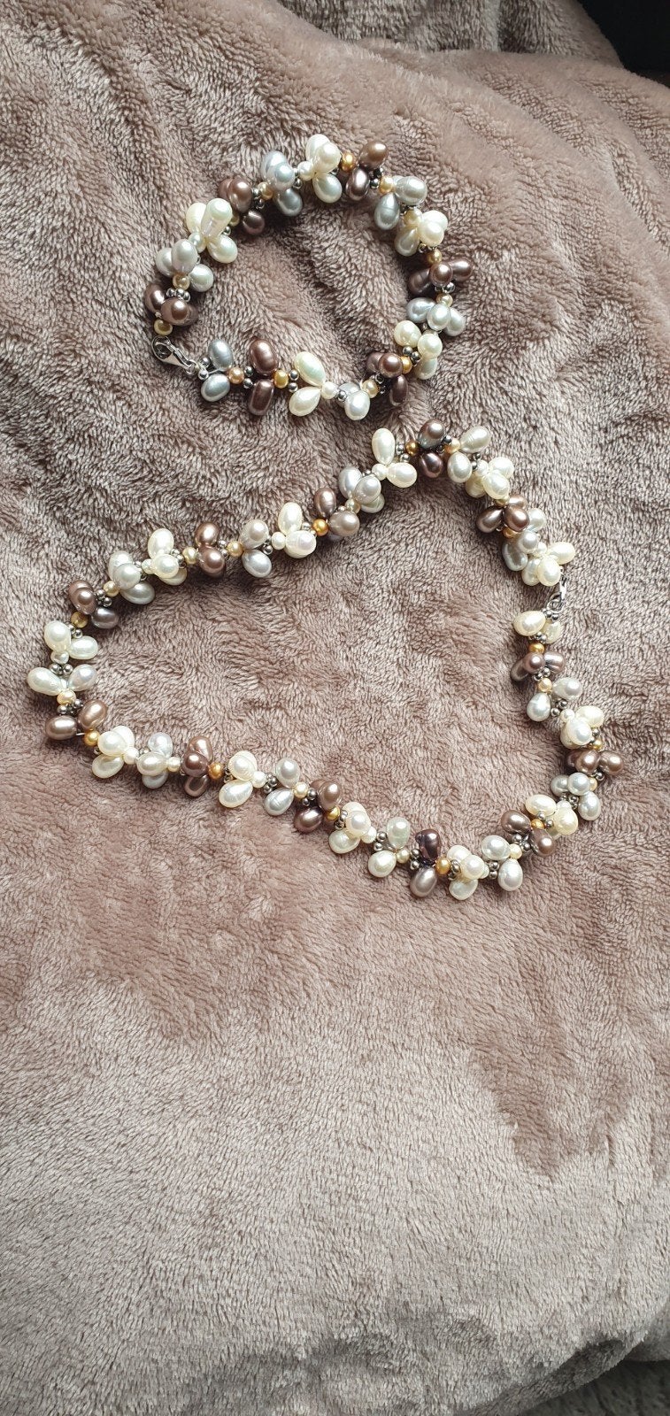 Elegante parelketting en armband set, Ophalen of Verzenden, Zo goed als nieuw, Overige kleuren, Zilver