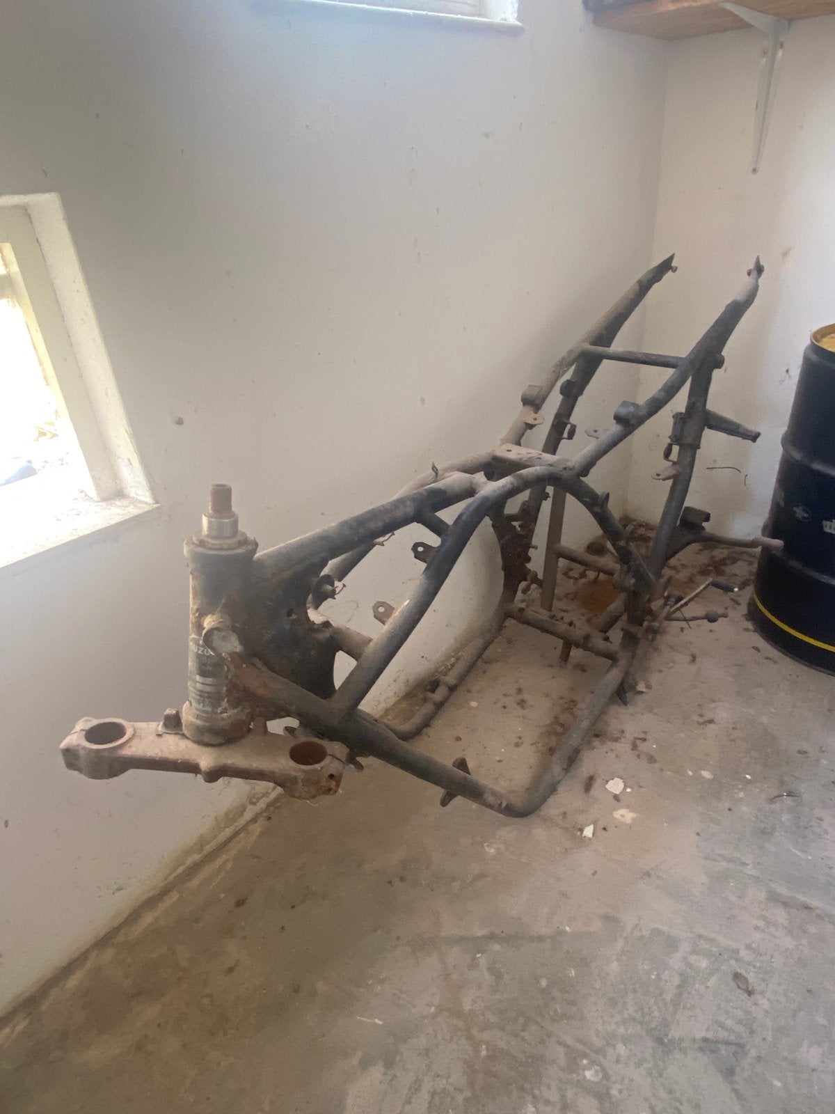 Diverse suzuki gs550 L onderdelen. Frame, uitlaat, voorvork, Ophalen
