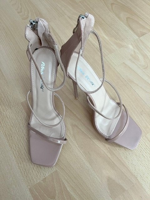 Pumps Public Desire, huidskleur maat 39 - Nieuw, Pumps, Overige kleuren, Verzenden, Nieuw
