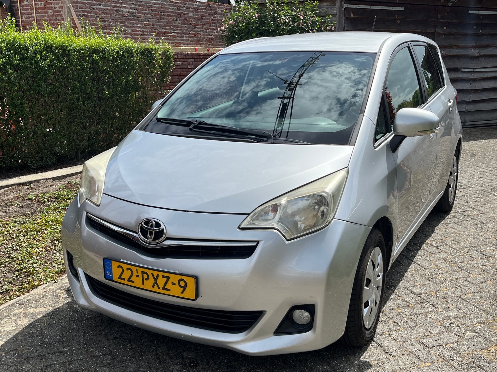 Toyota Verso-S - handgeschakeld- trekhaak - apk tm aug 2027, Ophalen, Toyota