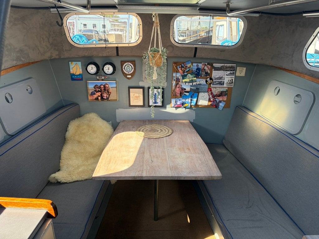 Foto 13 van Willard Marine Tender 35ft Mk7 - EPOXY - NEW engine
