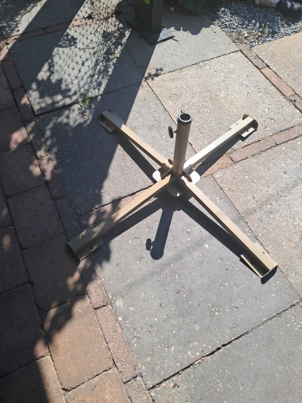 Inklapbare metalen kruisparasolvoet, Ophalen of Verzenden, Gebruikt, 1 tot 2 meter, Parasolvoet