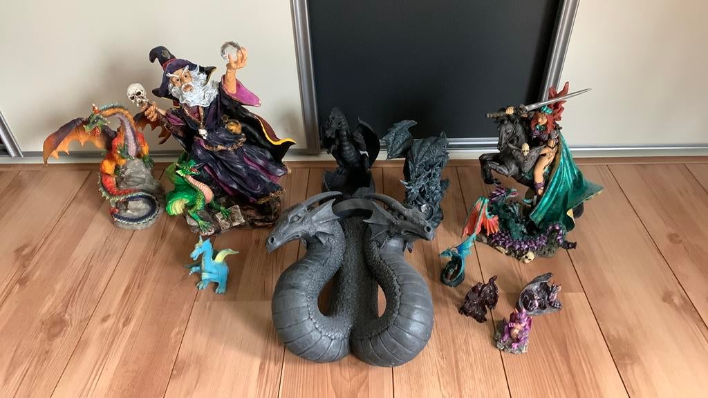 11 stuks drakenbeelden draak, Ophalen of Verzenden, Zo goed als nieuw