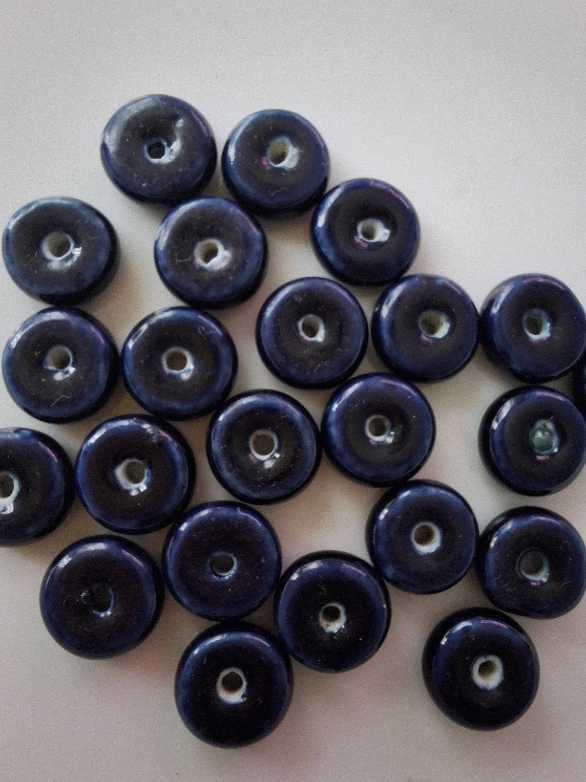 23 stuks glaskralen rond blauw donkerblauw kralen, Kraal, -, -, Ophalen of Verzenden
