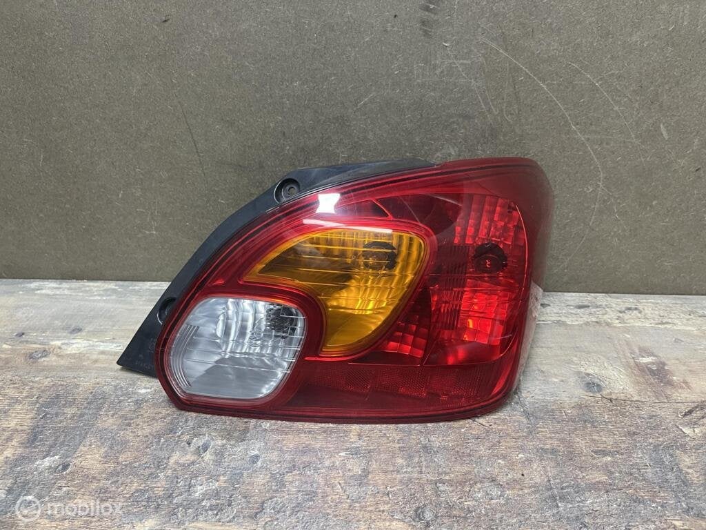 Achterlicht rechts  Mitsubishi Space Star  ('18->), Gebruikt, Mitsubishi, Ophalen of Verzenden