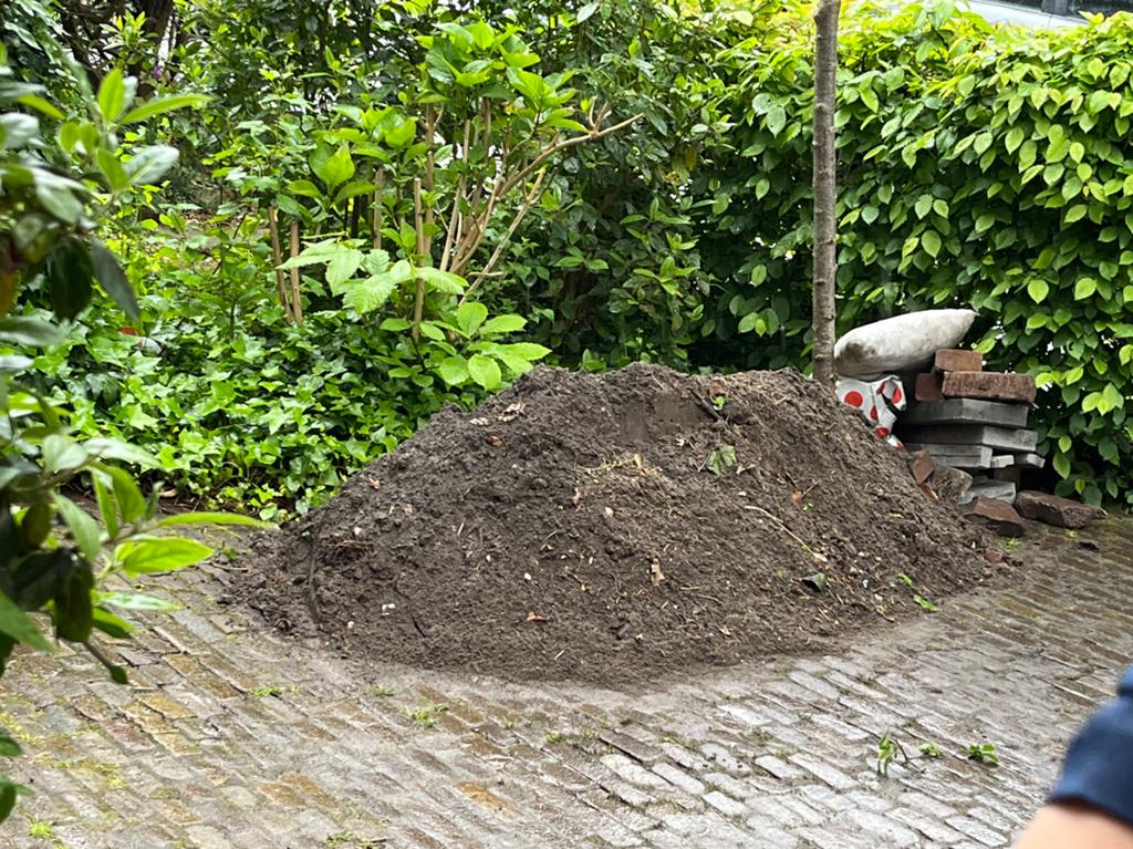 Gratis op te halen - zwart zand, Tuin en Terras, Zand, Ophalen, Overige typen