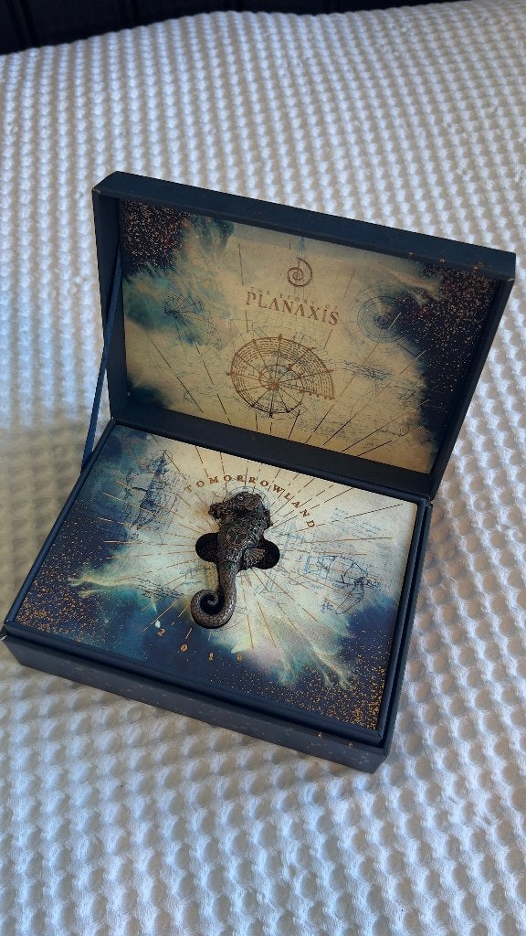 TOMORROWLAND 2018 | The Story of Planaxis, Ophalen of Verzenden, Nieuw