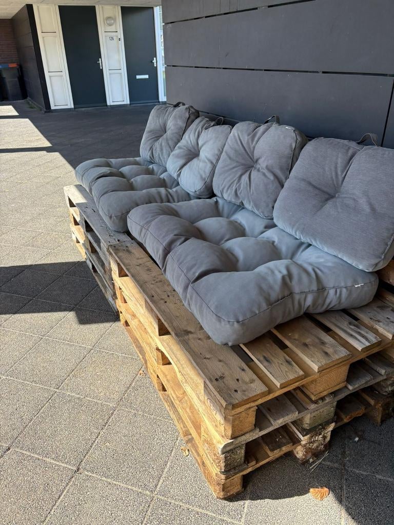 Pallet loungebank met kussens - perfect voor buiten!, Ophalen, Gebruikt, Lounge, Industrieel, DIY, Driepersoons