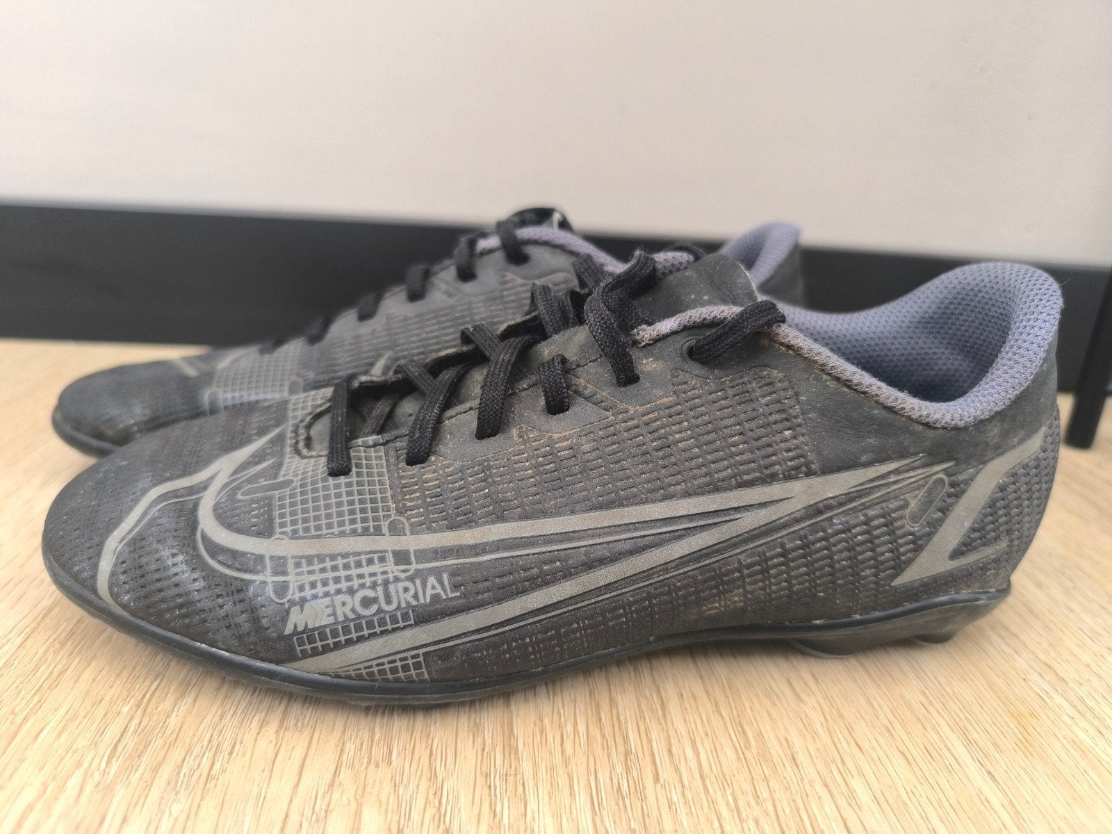 Nike Voetbalschoenen Maat 36,5, Maat XS of kleiner, Schoenen, Ophalen of Verzenden, Zo goed als nieuw