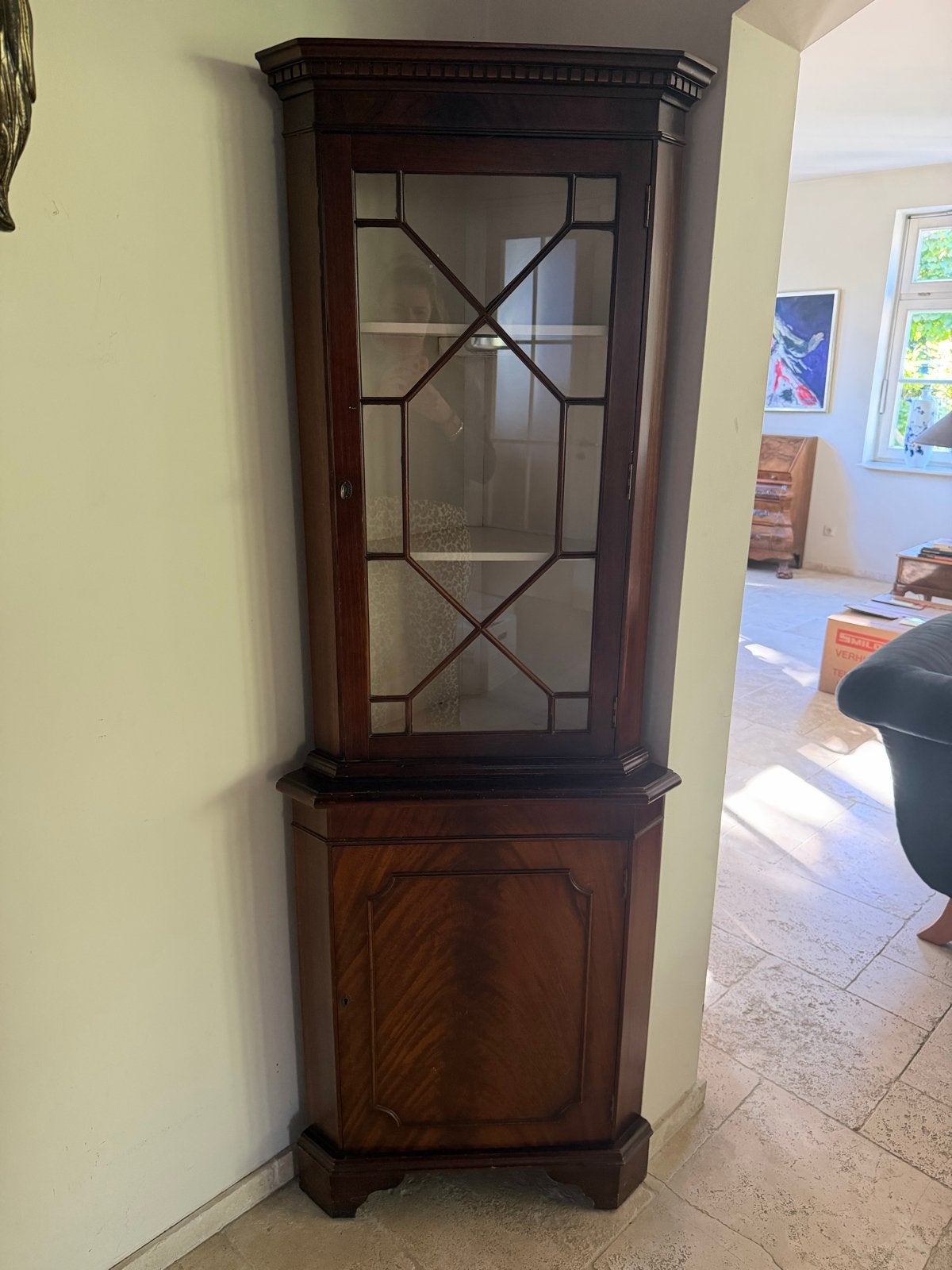 Engelse Mahonie Hoekkast - Vitrine met Glazen Deur, Ophalen