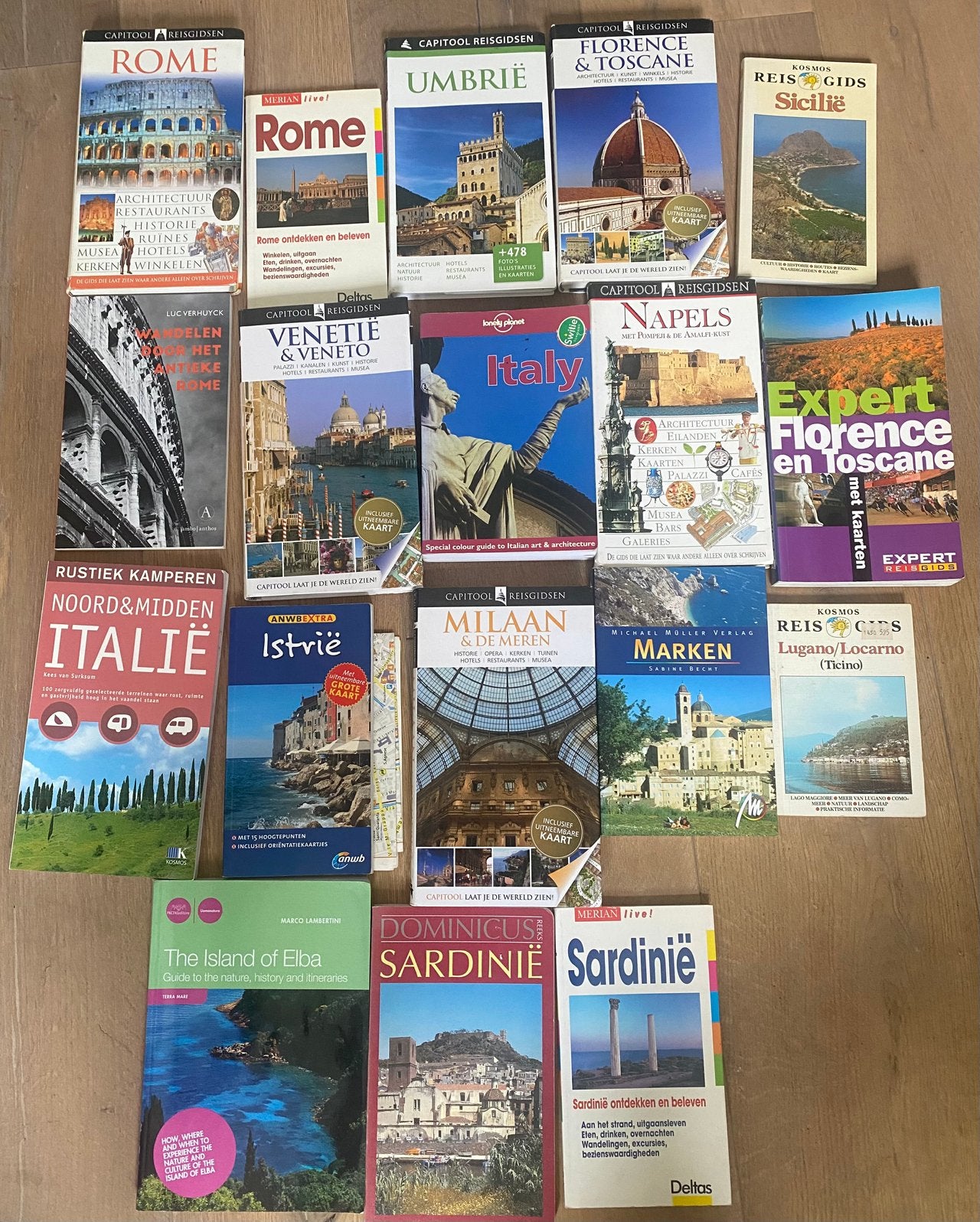 diverse (o.a) capitool reisgidsen  Italië, Gelezen, Capitool, Europa, Ophalen of Verzenden