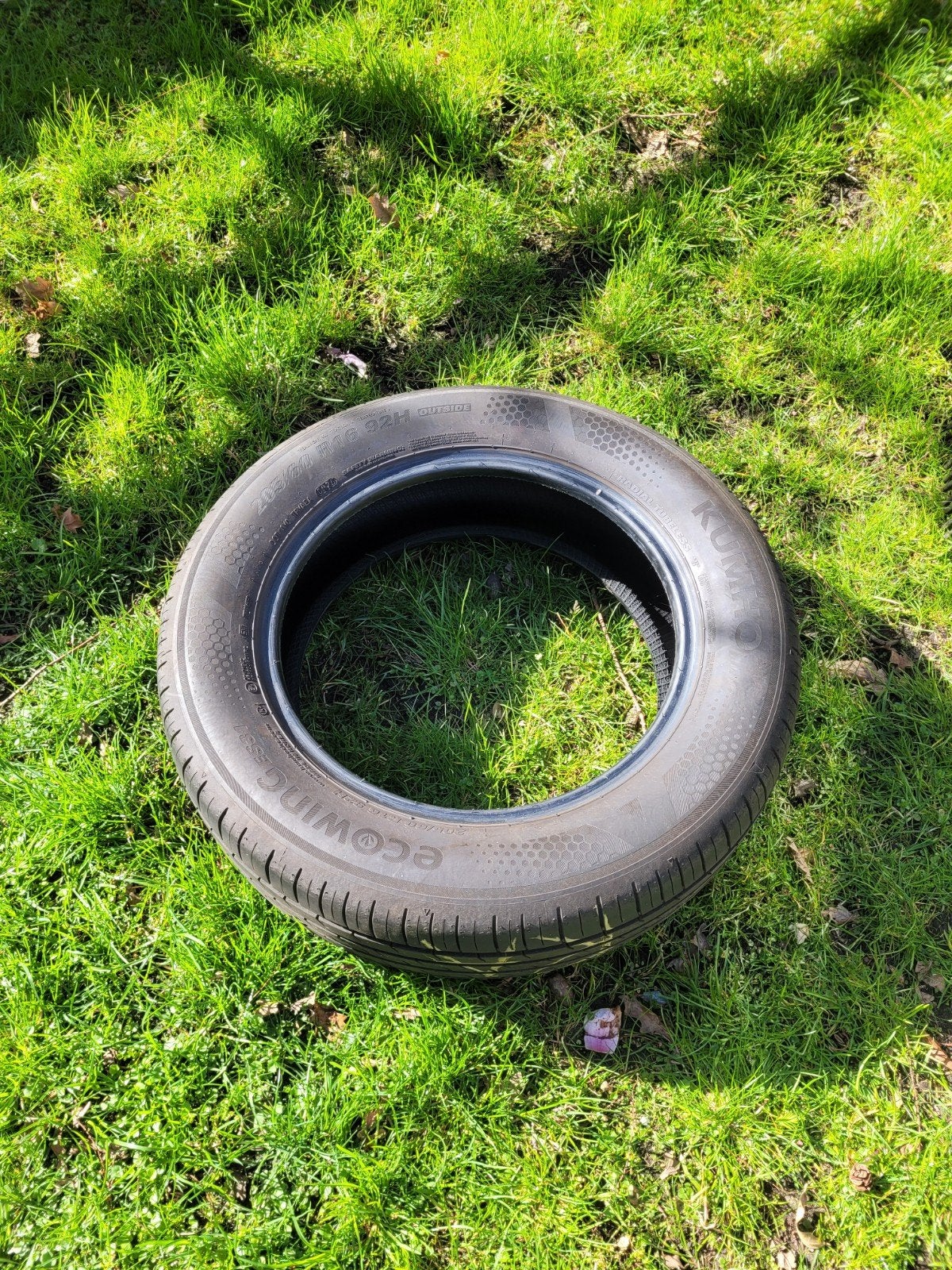 Autobanden 4stuks. Z.G.A.N. 2 maanden oud.Kumho Ecowing ES31, Ophalen