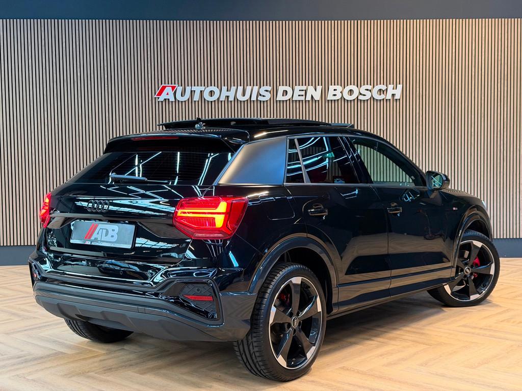 Audi Q2 35 TFSI S Line Edition One. Pano - Ambiance - Matrix, Auto's, Audi, 4 cilinders, 150 pk, Leder en Stof, Bedrijf
